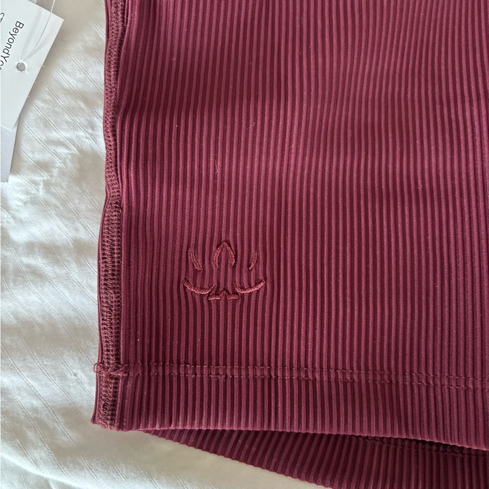 Refocus Ribbed Cropped Tank - Picture 8 of 9